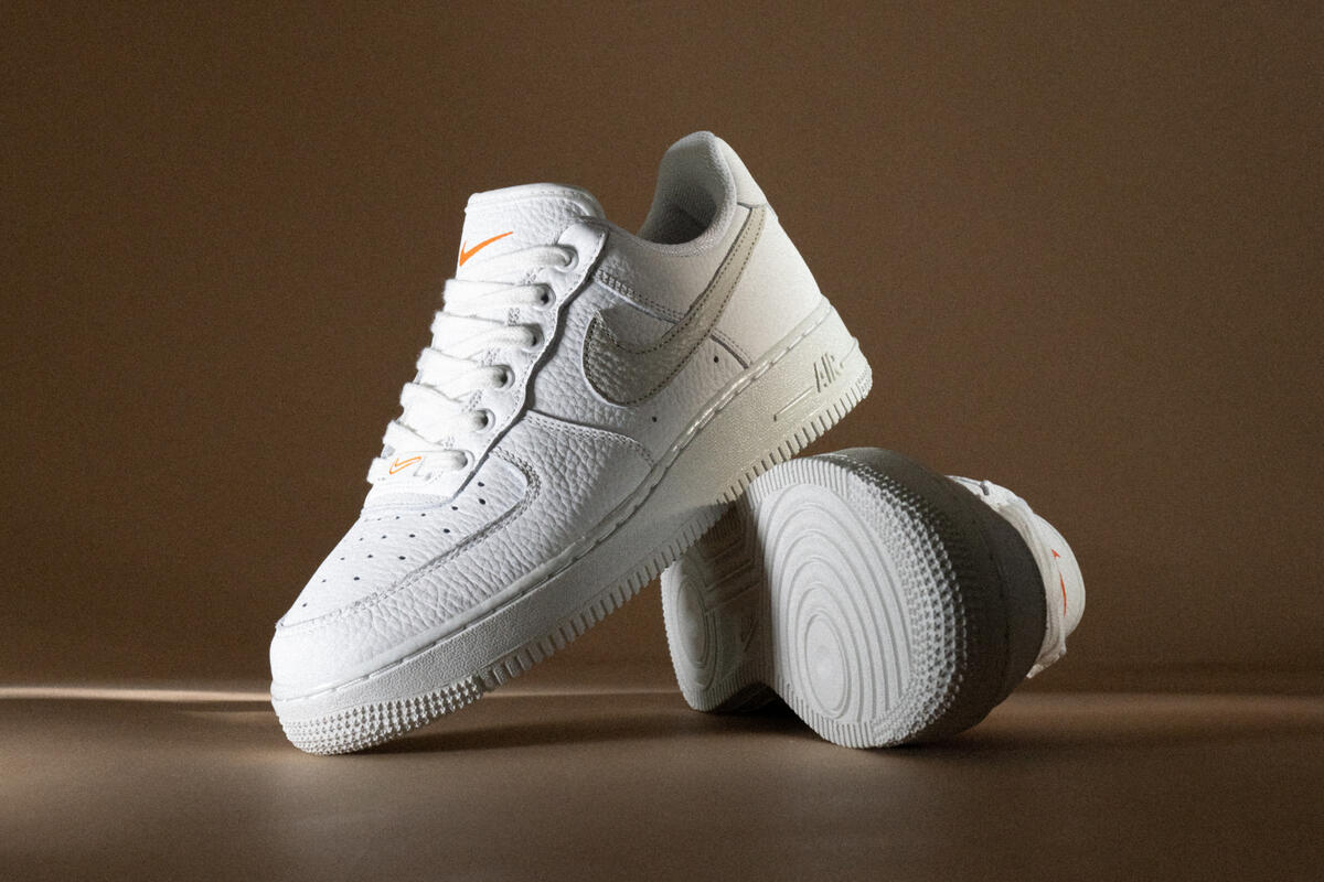 Nike WMNS AIR FORCE 1 '07 
